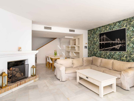 Semi-detached house for sale in Camoján Blanco - Balcones de Sierra Blanca Urbanization
