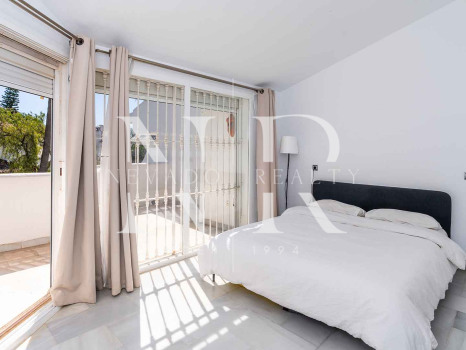 Adosada en Urbanización Camoján Blanco - Balcones de Sierra Blanca en venta
