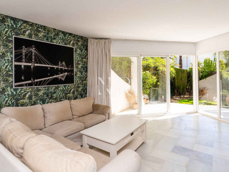 Semi-detached house for sale in Camoján Blanco - Balcones de Sierra Blanca Urbanization