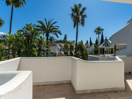 Semi-detached house for sale in Camoján Blanco - Balcones de Sierra Blanca Urbanization