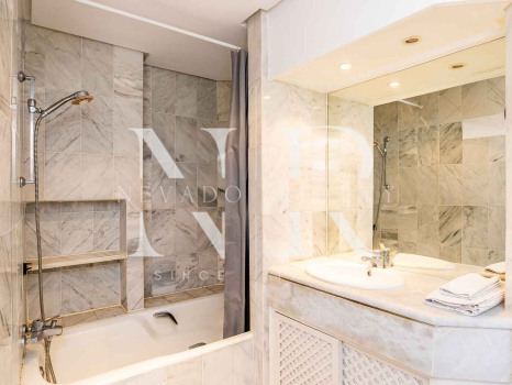 Adosada en Urbanización Camoján Blanco - Balcones de Sierra Blanca en venta