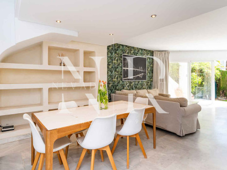 Adosada en Urbanización Camoján Blanco - Balcones de Sierra Blanca en venta