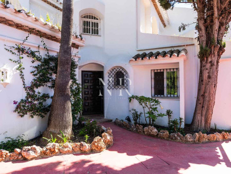 Semi-detached house for sale in Camoján Blanco - Balcones de Sierra Blanca Urbanization
