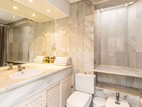 Semi-detached house for sale in Camoján Blanco - Balcones de Sierra Blanca Urbanization