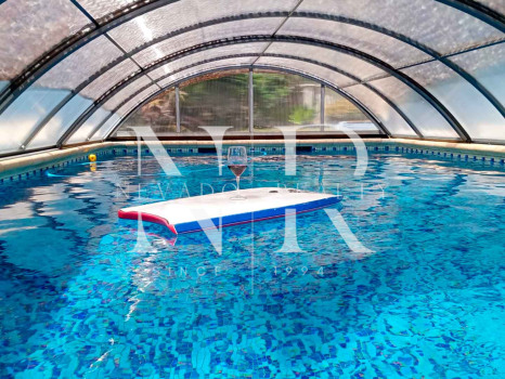 Finca en Casares con autosuficiencia energética en venta