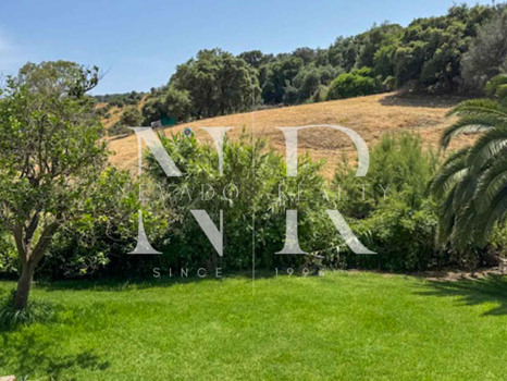 Finca en Casares con autosuficiencia energética en venta