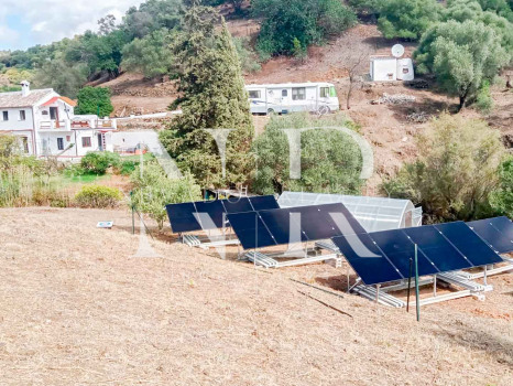 Finca en Casares con autosuficiencia energética en venta