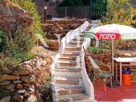 Finca en Casares con autosuficiencia energética en venta