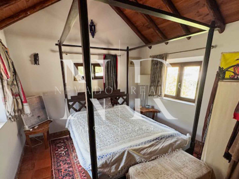 Finca en Casares con autosuficiencia energética en venta