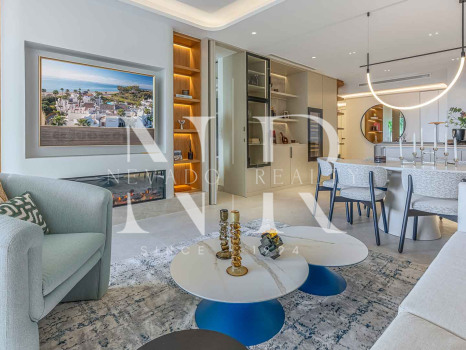 Apartamento en Bahía del Velerín Estepona en primera línea de playa en venta