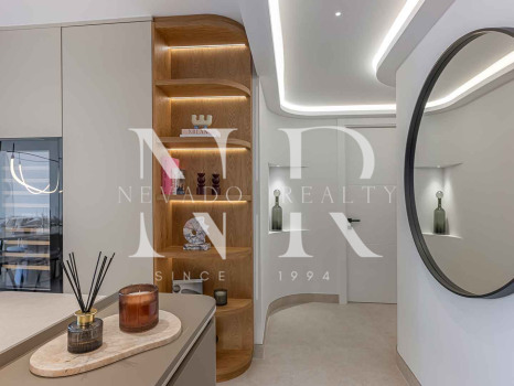 Apartamento en Bahía del Velerín Estepona en primera línea de playa en venta