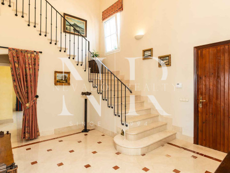 Villa in Sierra Blanca with sea views for sale