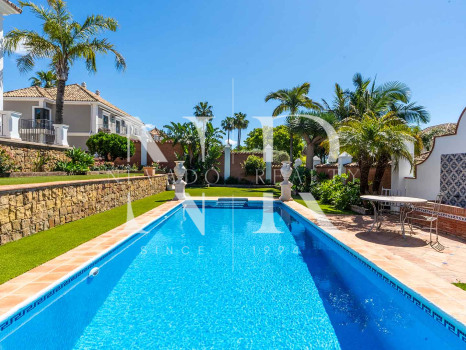 Villa in Sierra Blanca with sea views for sale