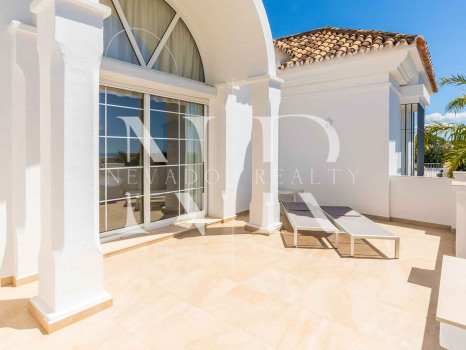 Villa in Sierra Blanca with sea views for sale