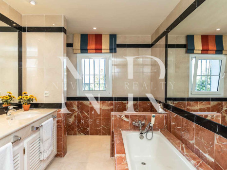Villa in Sierra Blanca with sea views for sale