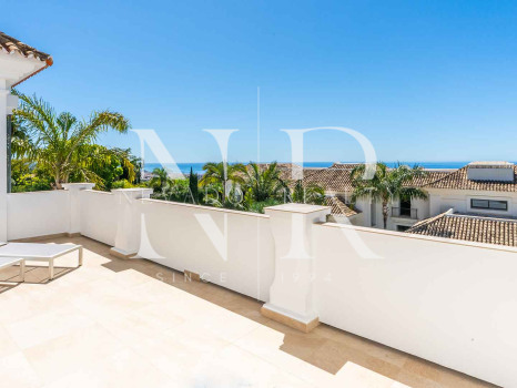 Villa in Sierra Blanca with sea views for sale