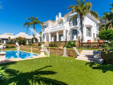 Villa in Sierra Blanca with sea views for sale