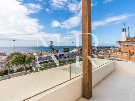 Villa con vistas panorámicas al mar en El Chaparral en venta.