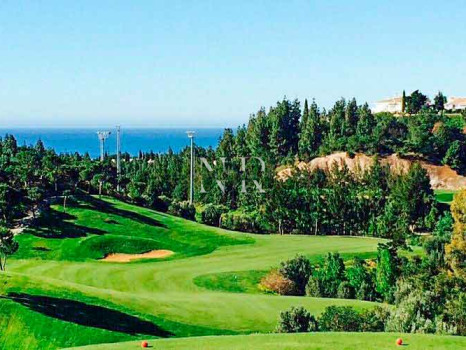 Villa avec vue panoramique sur la mer à El Chaparral à vendre.