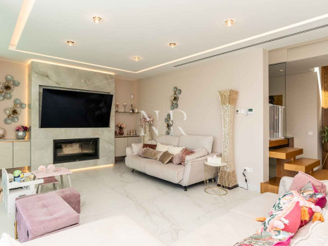 Villa avec vue panoramique sur la mer à El Chaparral à vendre.