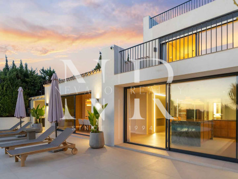 Villa en Nueva Andalucía con vistas al Valle del Golf en venta