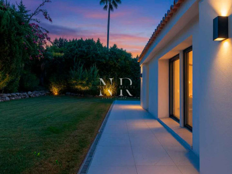 Villa à Nueva Andalucía avec vue sur la Vallée du Golf à vendre