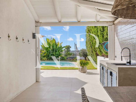 Villa en Nueva Andalucía con vistas al Valle del Golf en venta