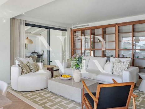 Villa en Nueva Andalucía con vistas al Valle del Golf en venta