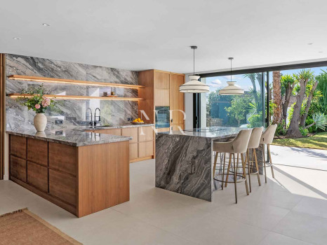 Villa à Nueva Andalucía avec vue sur la Vallée du Golf à vendre