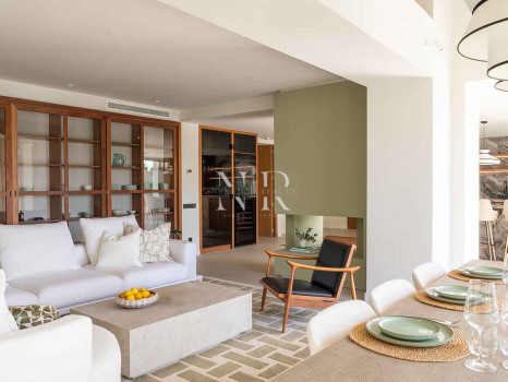 Villa à Nueva Andalucía avec vue sur la Vallée du Golf à vendre