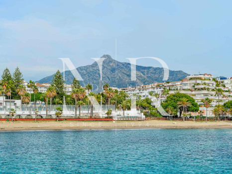 Villa en Nueva Andalucía con vistas al Valle del Golf en venta