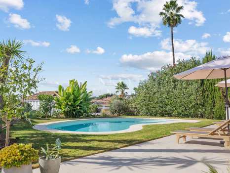 Villa à Nueva Andalucía avec vue sur la Vallée du Golf à vendre