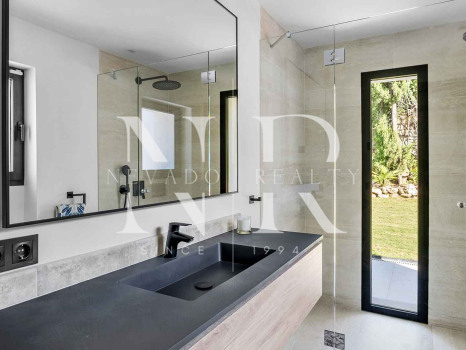 Villa en Nueva Andalucía con vistas al Valle del Golf en venta