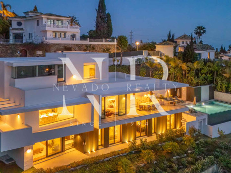 Villa in El Rosario with sea views for sale
