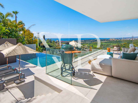 Villa in El Rosario with sea views for sale