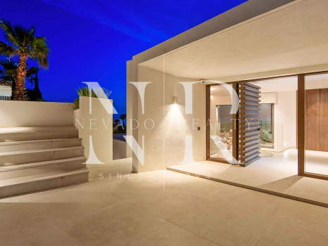 Villa in El Rosario with sea views for sale