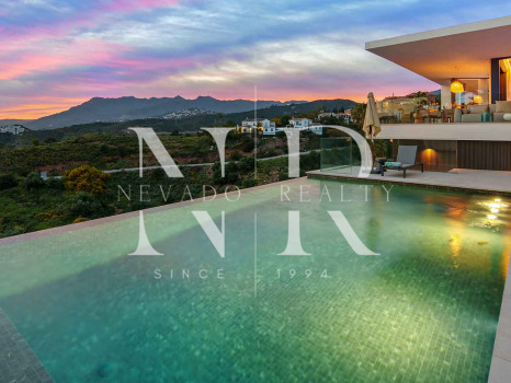 Villa in El Rosario with sea views for sale