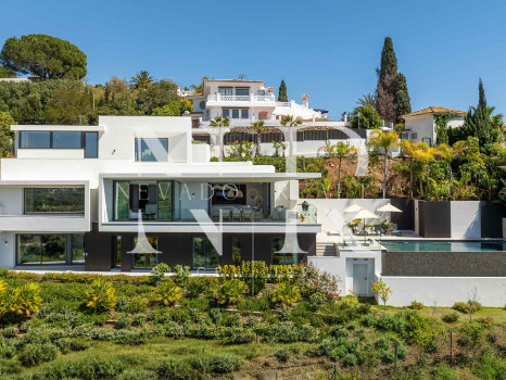 Villa in El Rosario with sea views for sale