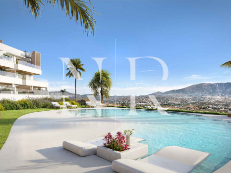Ático en La Cala Golf Mijas con vistas panorámicas y solárium en venta