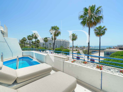 Apartamento con vistas al mar en Marbella House