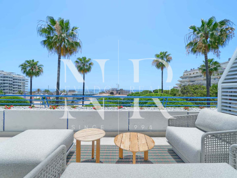 Apartamento con vistas al mar en Marbella House