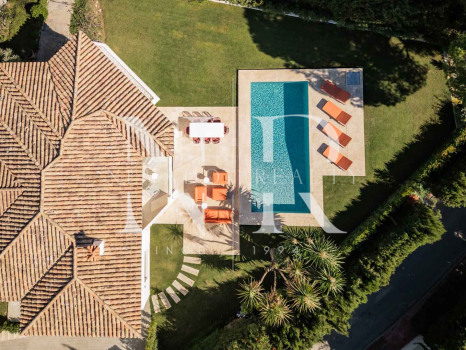 Villa en Las Brisas Nueva Andalucía junto al golf en venta