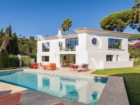 Villa en Las Brisas Nueva Andalucía junto al golf en venta
