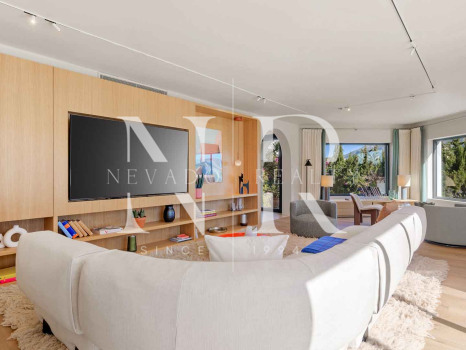Villa en Las Brisas Nueva Andalucía junto al golf en venta