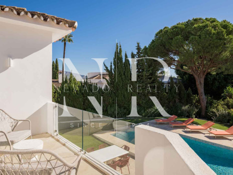 Villa en Las Brisas Nueva Andalucía junto al golf en venta