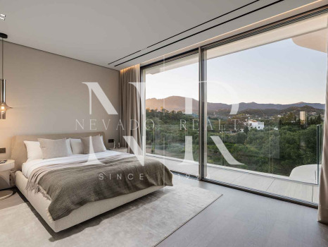 Apartamento en Estepona frontal al mar en primera línea de playa en Estepona
