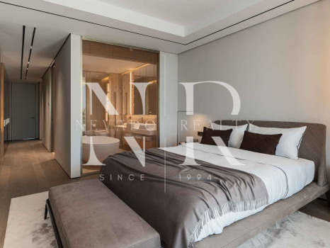 Apartamento en Estepona frontal al mar en primera línea de playa en Estepona