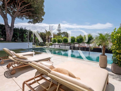 Beachside villa with sea views for sale in Marbesa, East Marbella