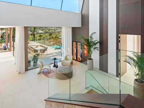 Villa avec vues panoramiques à Nueva Andalucía à vendre