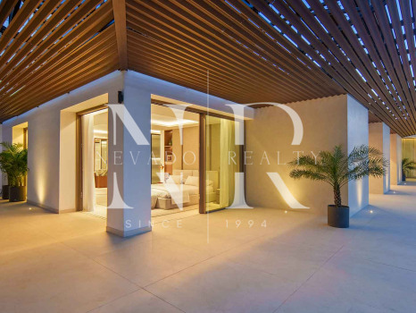 Villa con vistas panorámicas en Nueva Andalucía en venta